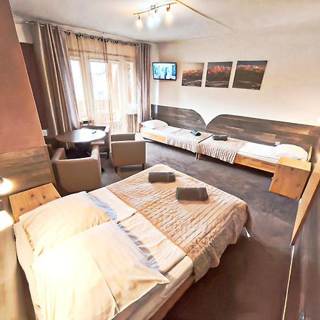 Pokoje Goscinne I Apartamenty Krupowki 19 Zakopane Extérieur photo