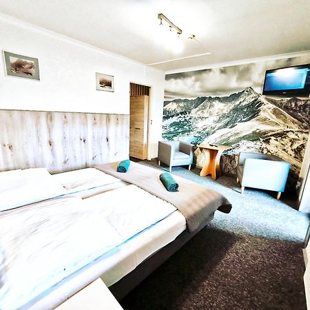 Pokoje Goscinne I Apartamenty Krupowki 19 Zakopane Extérieur photo