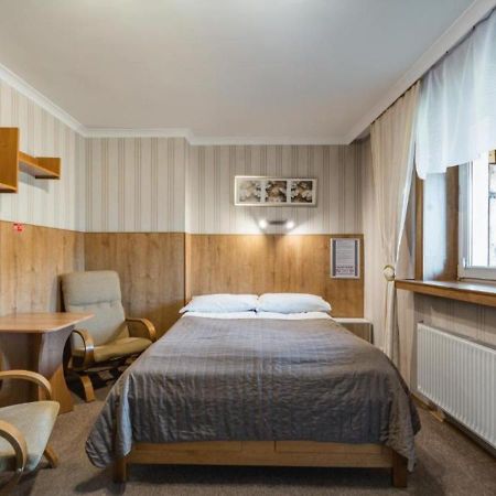 Pokoje Goscinne I Apartamenty Krupowki 19 Zakopane Extérieur photo
