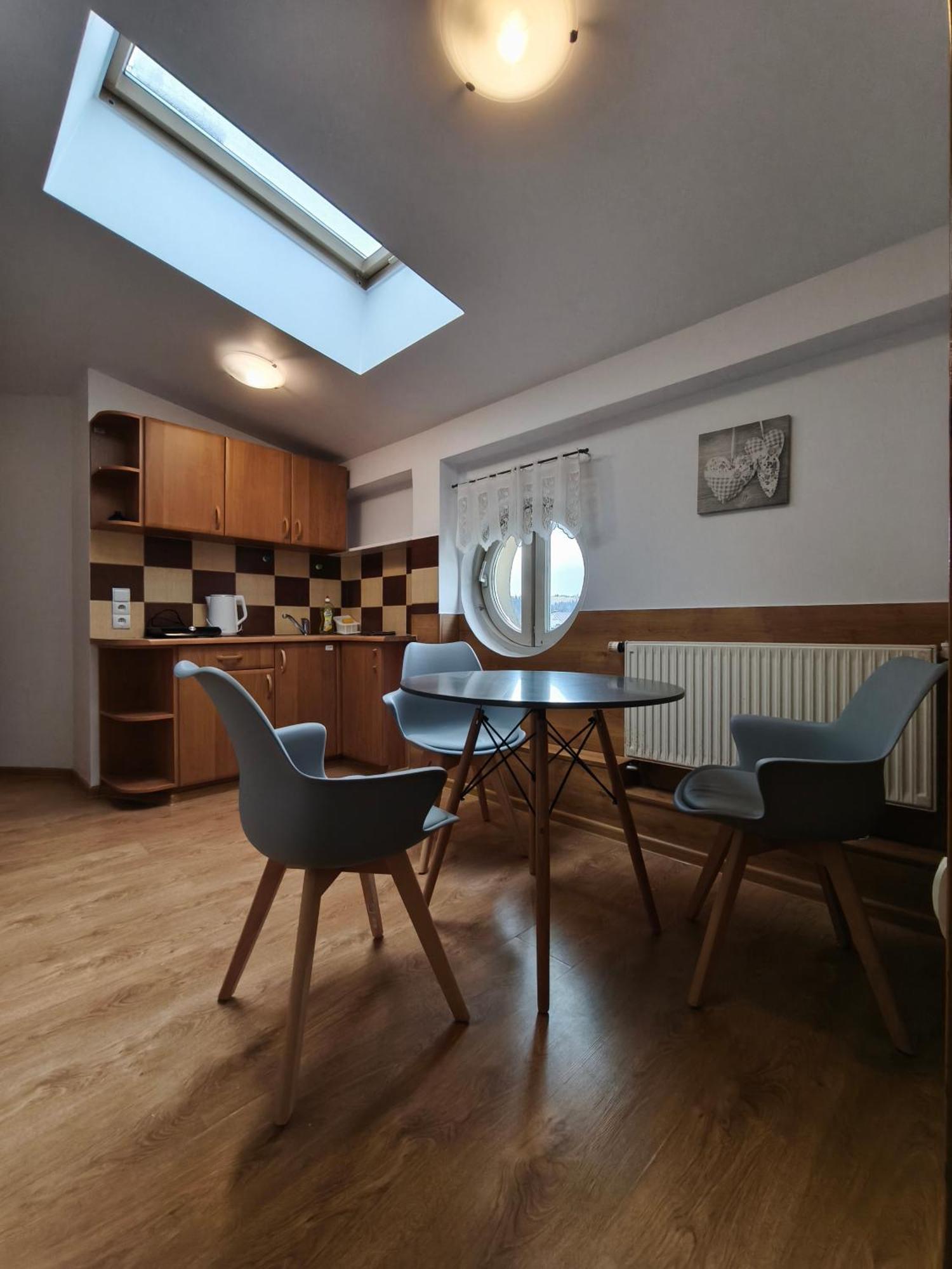 Pokoje Goscinne I Apartamenty Krupowki 19 Zakopane Extérieur photo