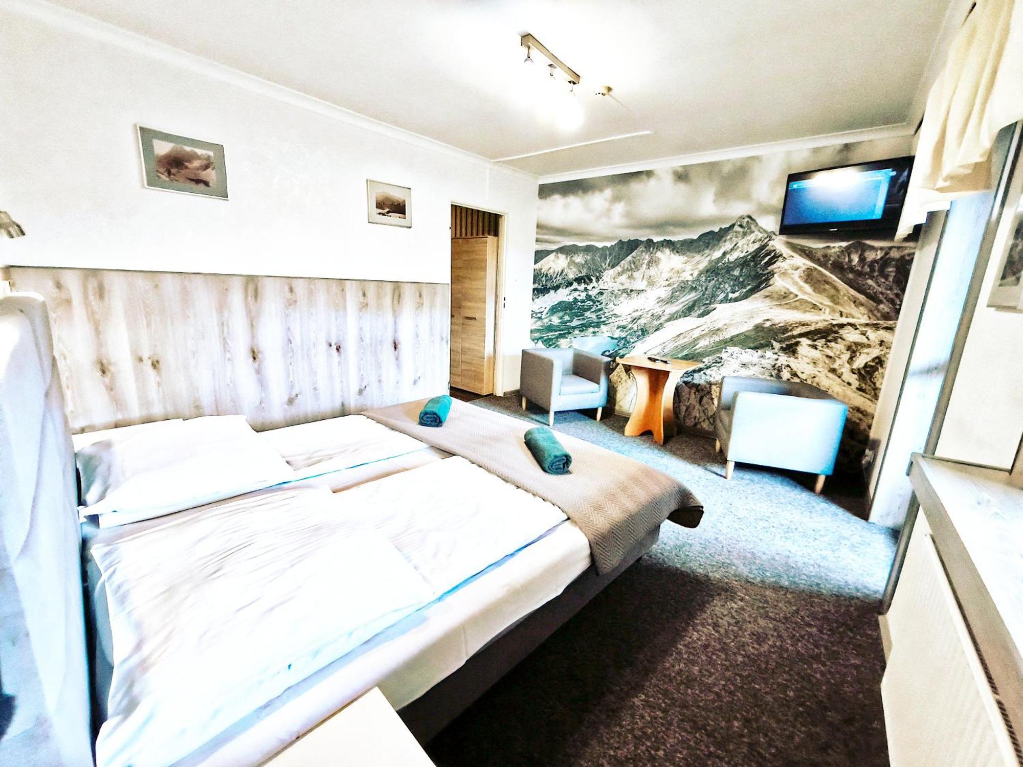 Pokoje Goscinne I Apartamenty Krupowki 19 Zakopane Extérieur photo