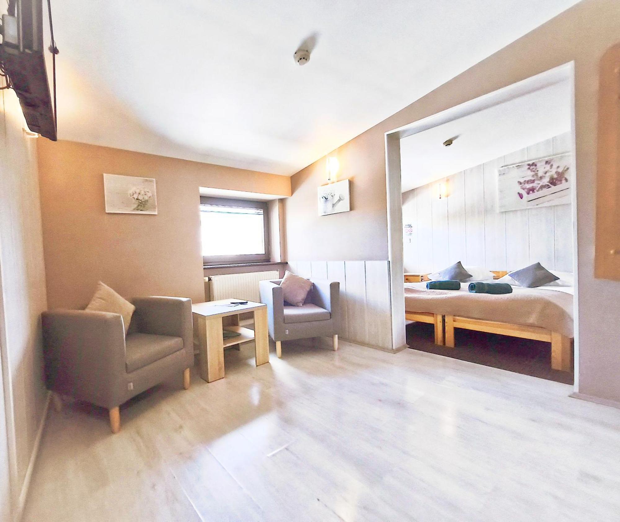 Pokoje Goscinne I Apartamenty Krupowki 19 Zakopane Extérieur photo