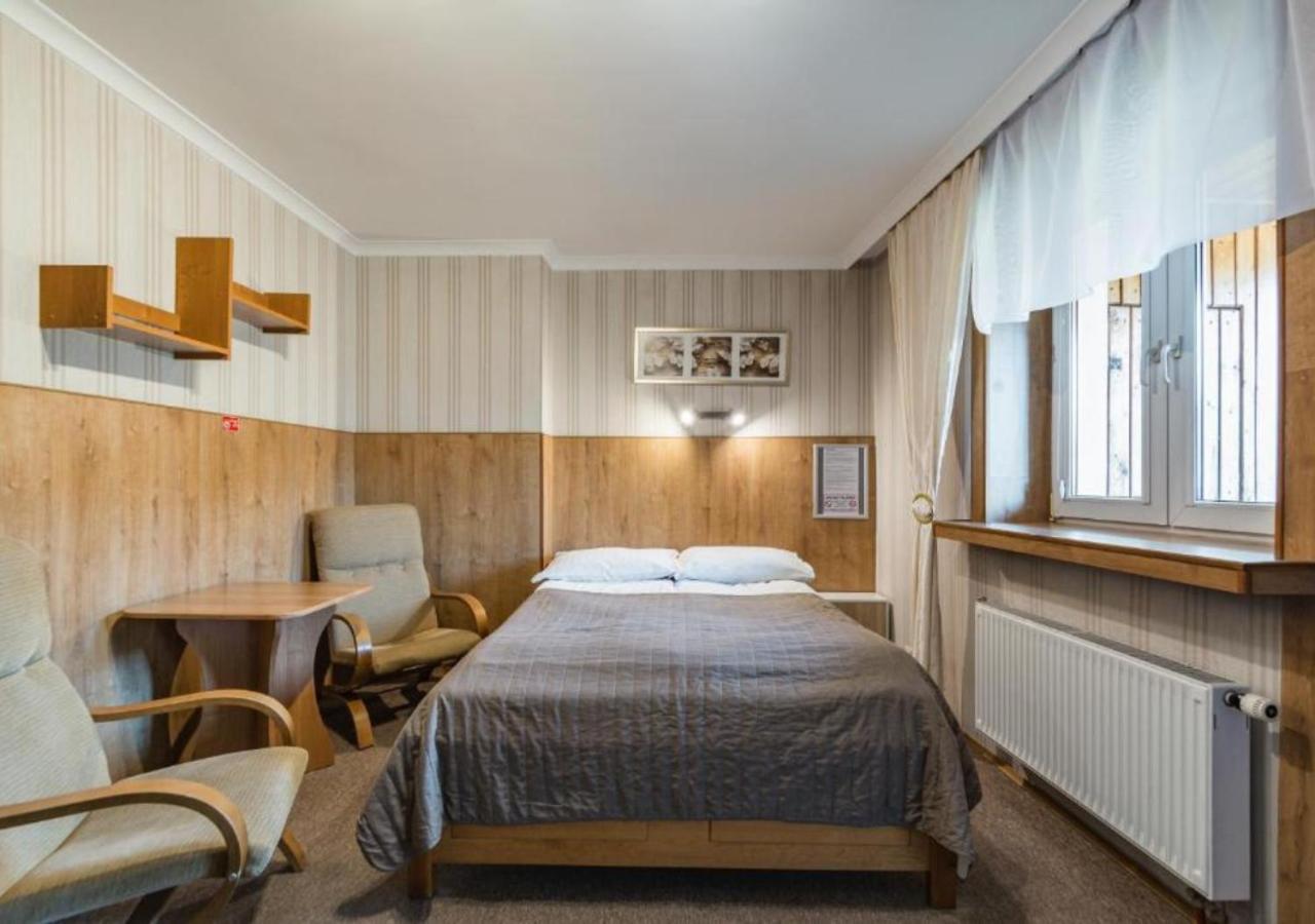 Pokoje Goscinne I Apartamenty Krupowki 19 Zakopane Extérieur photo
