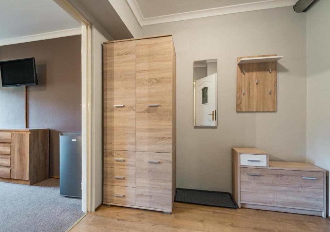 Pokoje Goscinne I Apartamenty Krupowki 19 Zakopane Extérieur photo