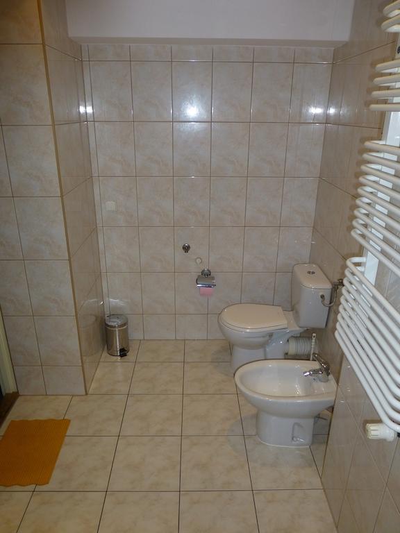 Pokoje Goscinne I Apartamenty Krupowki 19 Zakopane Chambre photo