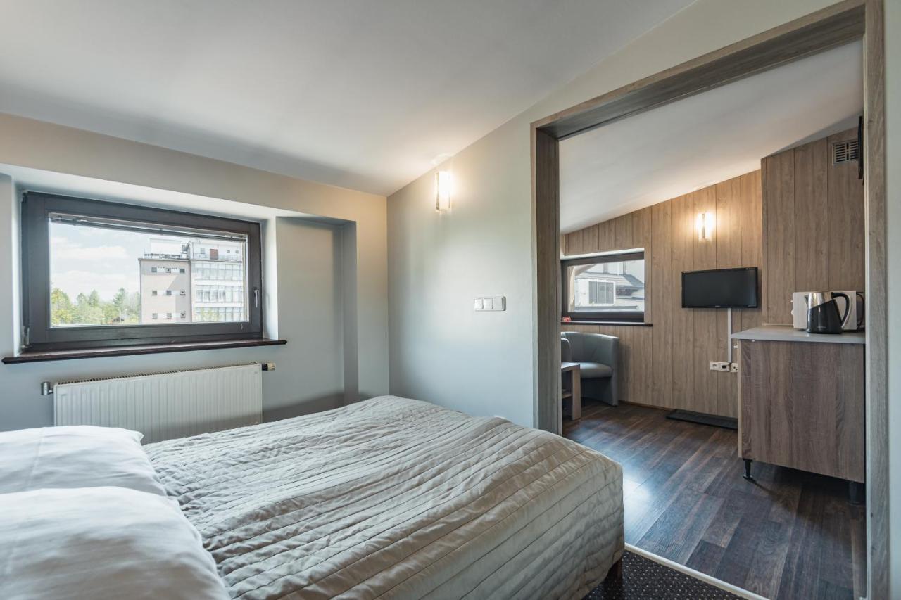 Pokoje Goscinne I Apartamenty Krupowki 19 Zakopane Extérieur photo