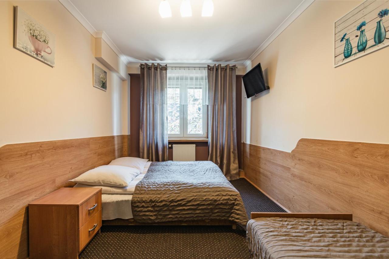 Pokoje Goscinne I Apartamenty Krupowki 19 Zakopane Extérieur photo